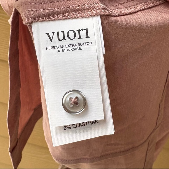 Vuori Short Sleeve Bridge Button Down in Zion Rose Size Large - Picture 4 of 6